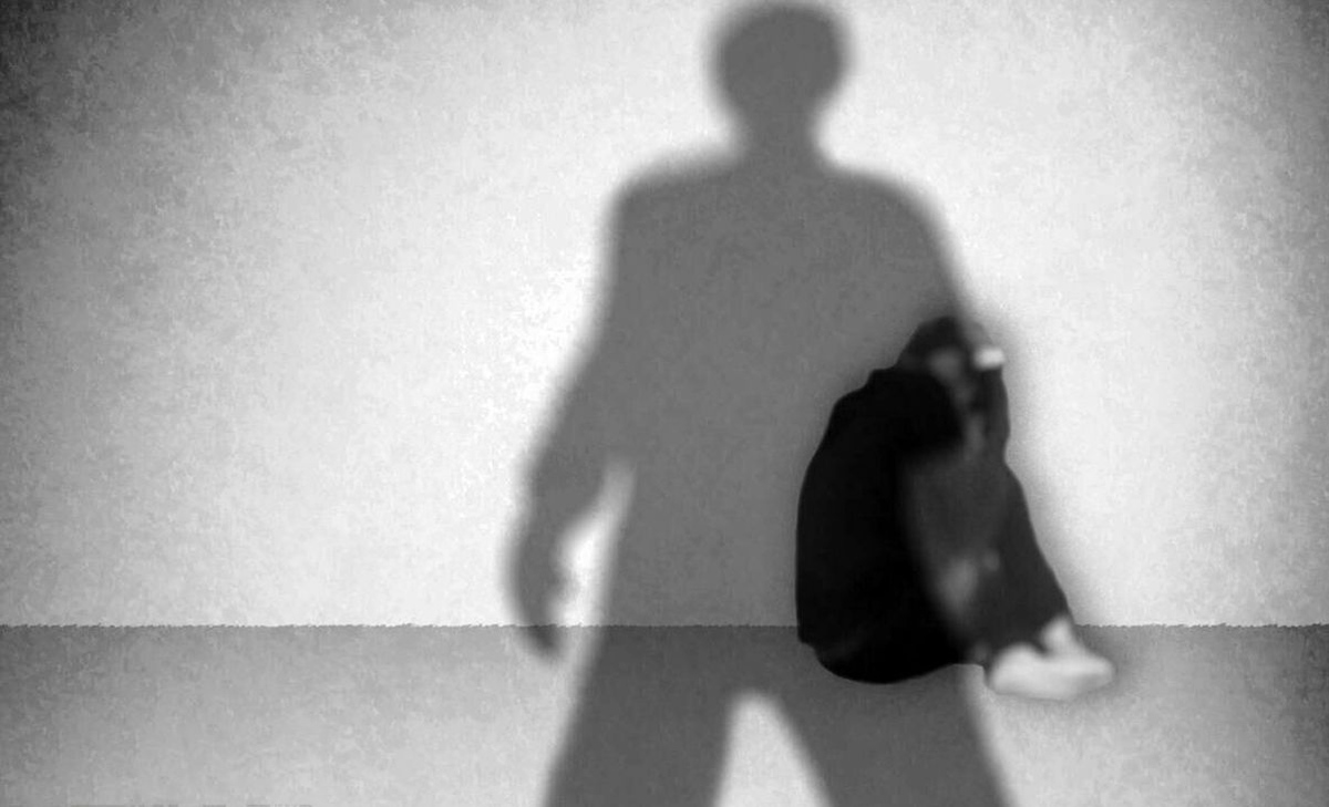 قاتل بی رحم پس از قتل وحشیانه رها سعی بر بدنام کردن اون داشت | جنایت با 34 ضربه چاقو در تهران