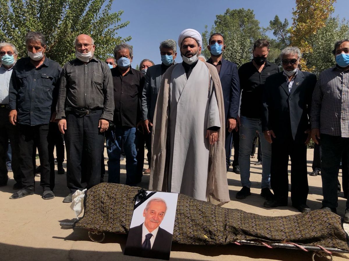 پیکر سیامک اطلسی در بهشت زهرا (س) تهران آرام گرفت