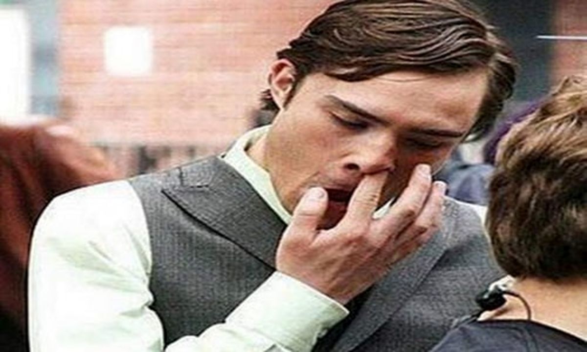 اصلا دست در بینی نکنید! | موجب آلزایمر می‌شود!