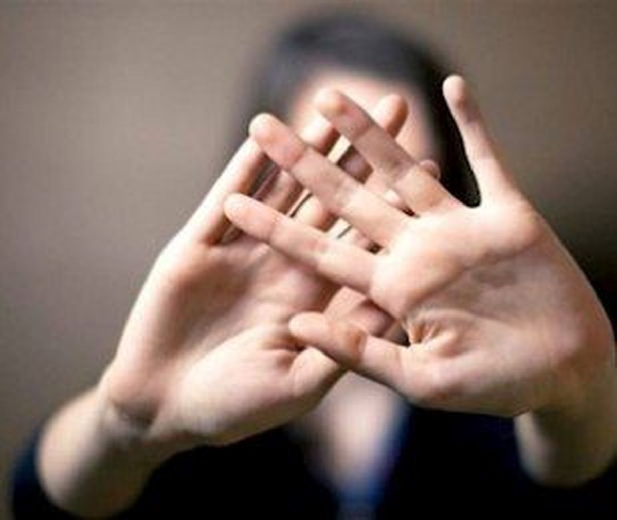 تجاوز مرد شیطان صفت به 4 زن | شیطان سیاه ساعت می‌پرسید و تجاوز می‌کرد!