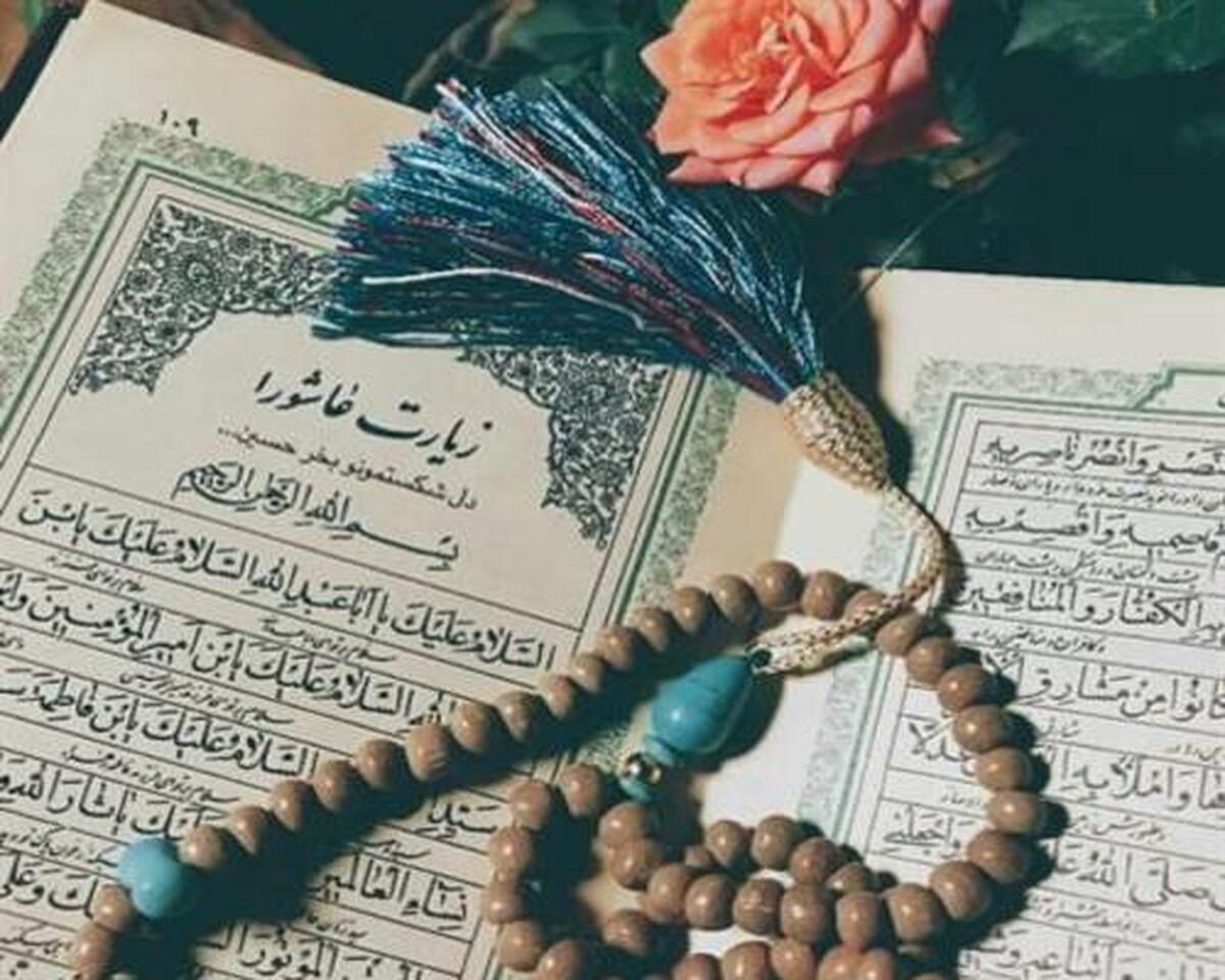 در ثواب خواندن زیارت عاشورا سهیم شوید | متن کامل زیارت عاشورا همراه صوت